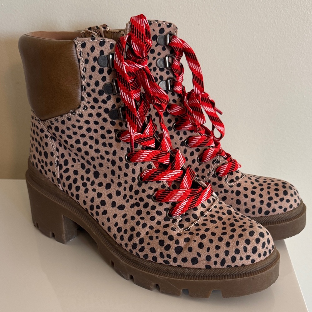 Stylish Leopard Print Ankle Boots with Red Laces